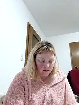 Snapshot of LiluLiluLilu chatting on 03-01-26, 10:21 LiluLiluLilu online show from 03-01-26, 10:21