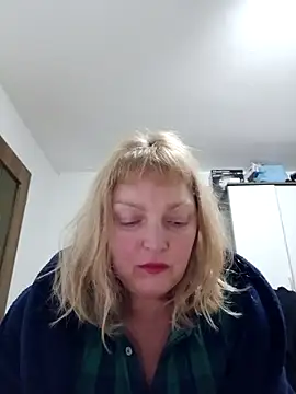 Snapshot of LiluLiluLilu chatting on 12-22-25, 07:25 LiluLiluLilu online show from 12-22-25, 07:25