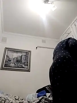 Snapshot of LiluLiluLilu chatting on 09-18-25, 06:11 LiluLiluLilu online show from 09-18-25, 06:11