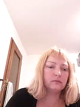 Snapshot of LiluLiluLilu chatting on 09-26-25, 08:27 LiluLiluLilu online show from 09-26-25, 08:27