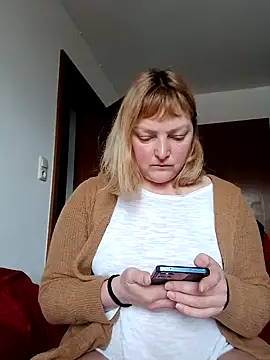 Snapshot of LiluLiluLilu chatting on 02-09-26, 09:29 LiluLiluLilu online show from 02-09-26, 09:29