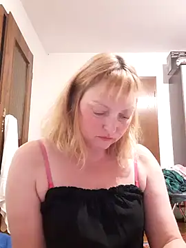 Snapshot of LiluLiluLilu chatting on 09-30-25, 07:53 LiluLiluLilu online show from 09-30-25, 07:53