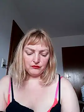 Snapshot of LiluLiluLilu chatting on 10-02-25, 04:21 LiluLiluLilu online show from 10-02-25, 04:21