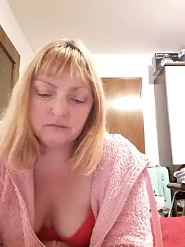 Snapshot of LiluLiluLilu chatting on 10-16-25, 07:22 LiluLiluLilu online show from 10-16-25, 07:22