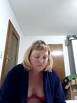 Snapshot of LiluLiluLilu chatting on 02-26-26, 10:43 LiluLiluLilu online show from 02-26-26, 10:43