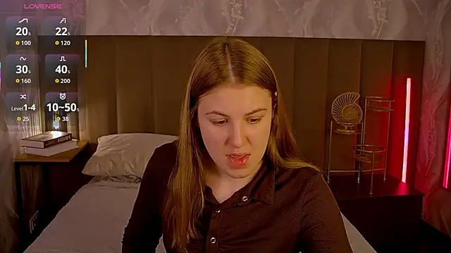 MelanieHenders online show from 10-12-25, 05:31