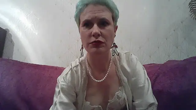 Snapshot of Verity_Vix chatting on 02-14-26, 12:44 Verity Vix online show from 02-14-26, 12:44