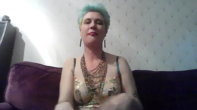Snapshot of Verity_Vix chatting on 02-12-26, 07:08 Verity Vix online show from 02-12-26, 07:08