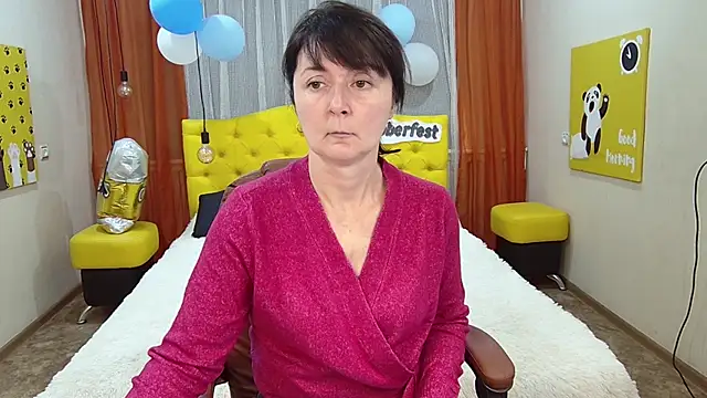 VivianGuchih online show from 09-28-25, 05:58