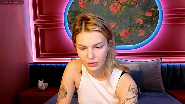 NaomiSol online show from 10-01-25, 08:13