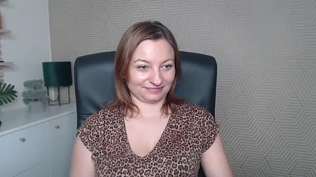 angelaSamt online show from 11-24-25, 06:46