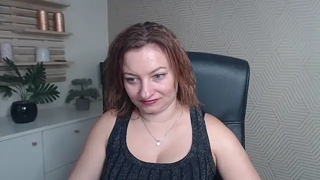 angelaSamt online show from 10-31-25, 06:43