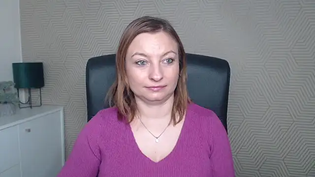 angelaSamt online show from 11-18-25, 06:39