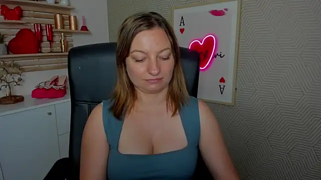 angelaSamt online show from 06-18-26, 10:20