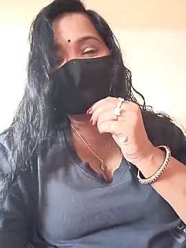 Snapshot of Alina-khan chatting on 10-28-25, 10:14 Alina-khan online show from 10-28-25, 10:14