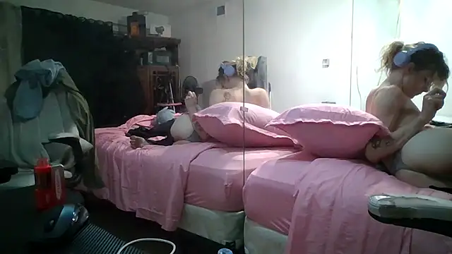 VickPicsVermillion online show from 09-18-25, 09:01