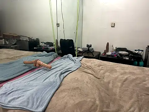 VickPicsVermillion online show from 10-03-25, 10:55