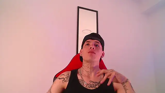 Snapshot of Anhonymus_ chatting on 09-20-25, 03:50 Anhonymus online show from 09-20-25, 03:50