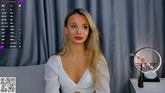 NaughtySeraphine online show from 11-27-25, 06:14