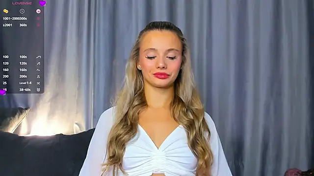 NaughtySeraphine online show from 11-05-25, 06:05