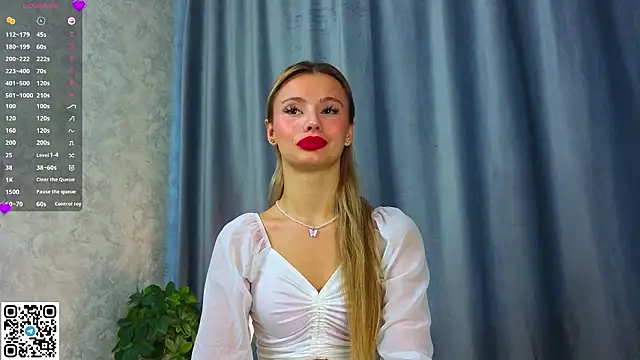 NaughtySeraphine online show from 03-03-26, 05:03