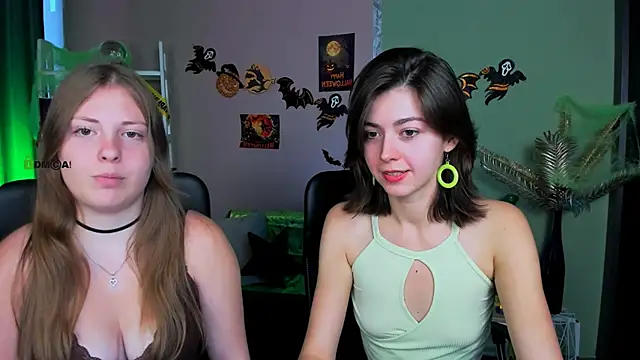 kitniss dreamy online show from 10-28-25, 01:21