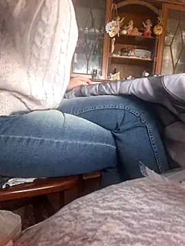 TigreBianca27 online show from 10-22-25, 03:00