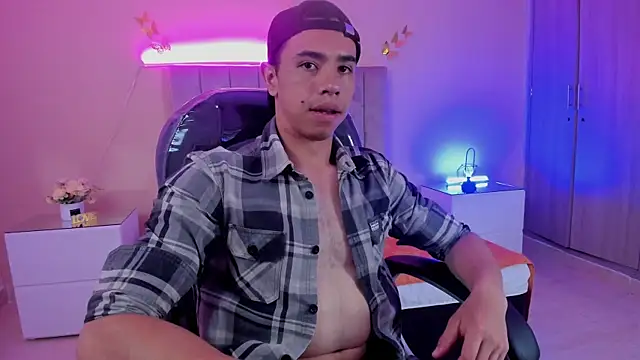 Muscle Scott online show from 11-13-25, 12:53