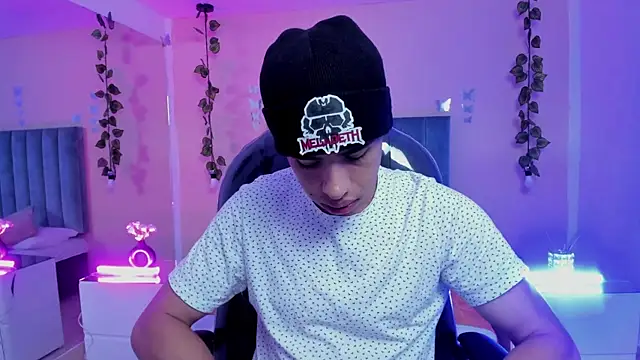 Muscle Scott online show from 11-05-25, 12:41