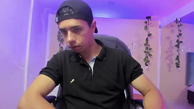 Muscle Scott online show from 12-04-25, 12:48