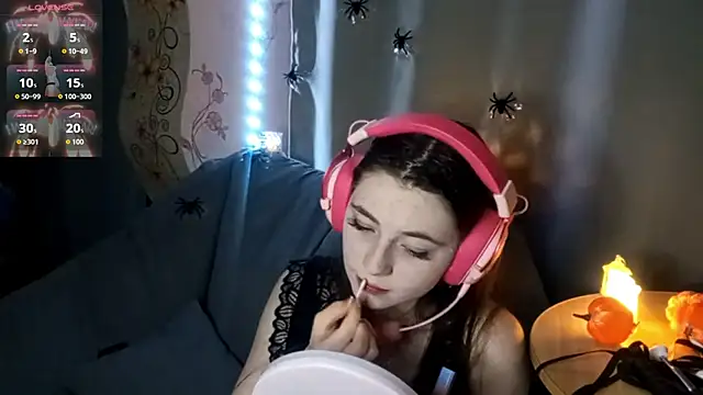 Sophiecuttie online show from 10-31-25, 05:42