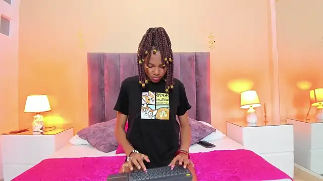 Kiaraa y Her Crazy online show from 03-25-26, 03:39