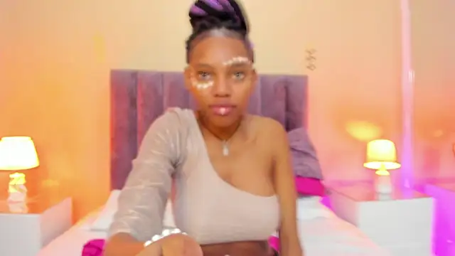Kiaraa y Her Crazy online show from 04-11-26, 05:15