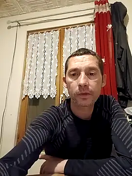 Snapshot of frederic198 chatting on 09-29-25, 07:41 frederic198 online show from 09-29-25, 07:41