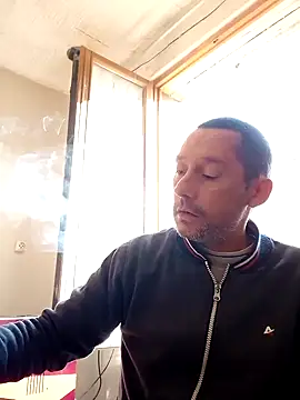 Snapshot of frederic198 chatting on 10-10-25, 02:51 frederic198 online show from 10-10-25, 02:51