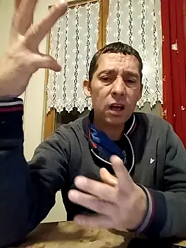Snapshot of frederic198 chatting on 10-02-25, 07:17 frederic198 online show from 10-02-25, 07:17