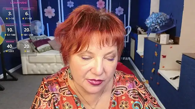 Kira Kenett online show from 11-17-25, 05:06