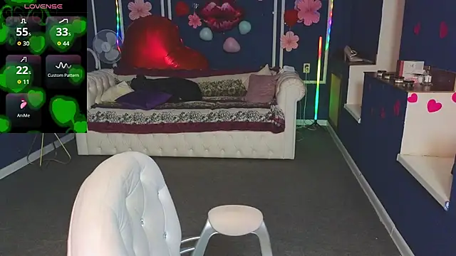 Kira Kenett online show from 02-21-26, 05:37