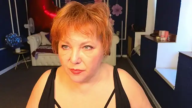 Kira Kenett online show from 05-18-26, 04:40