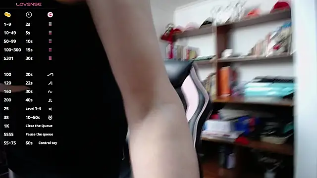 GretaVoss  online show from 09-26-25, 08:16