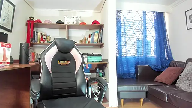 GretaVoss  online show from 10-16-25, 07:33