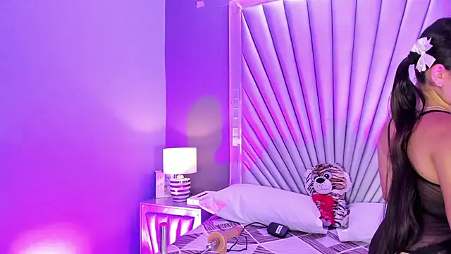 HatsaJones online show from 03-25-26, 04:01