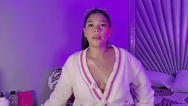 HatsaJones online show from 04-09-26, 04:03