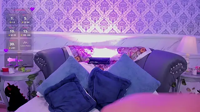 Snapshot of DaniCollinn_ chatting on 03-26-26, 12:47 DaniCollinn online show from 03-26-26, 12:47