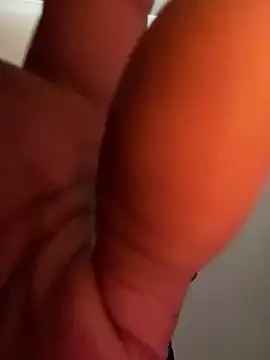 Snapshot of dmmeformerch chatting on 02-18-26, 06:48 dmmeformerch online show from 02-18-26, 06:48