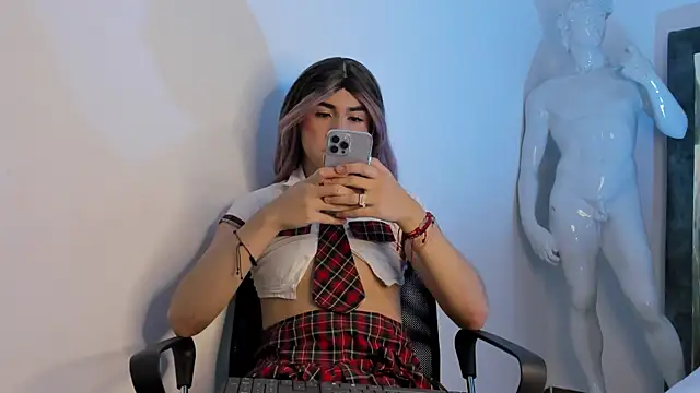 Melody Bakeer online show from 09-16-25, 02:40