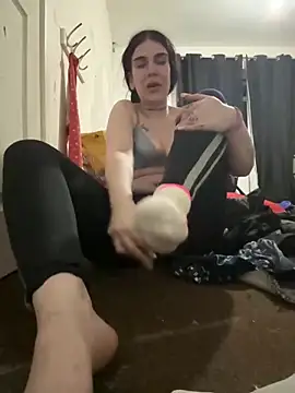 Snapshot of valentinalamont chatting on 11-13-25, 05:28 valentinalamont online show from 11-13-25, 05:28