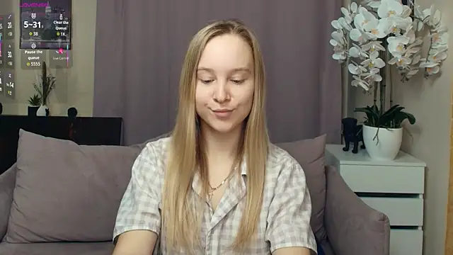 SoonMoor online show from 12-20-25, 07:39