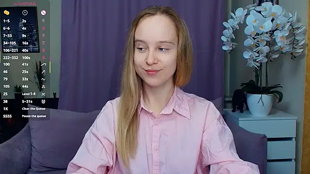 SoonMoor online show from 04-11-26, 06:33