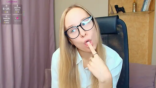 SoonMoor online show from 11-27-25, 07:25